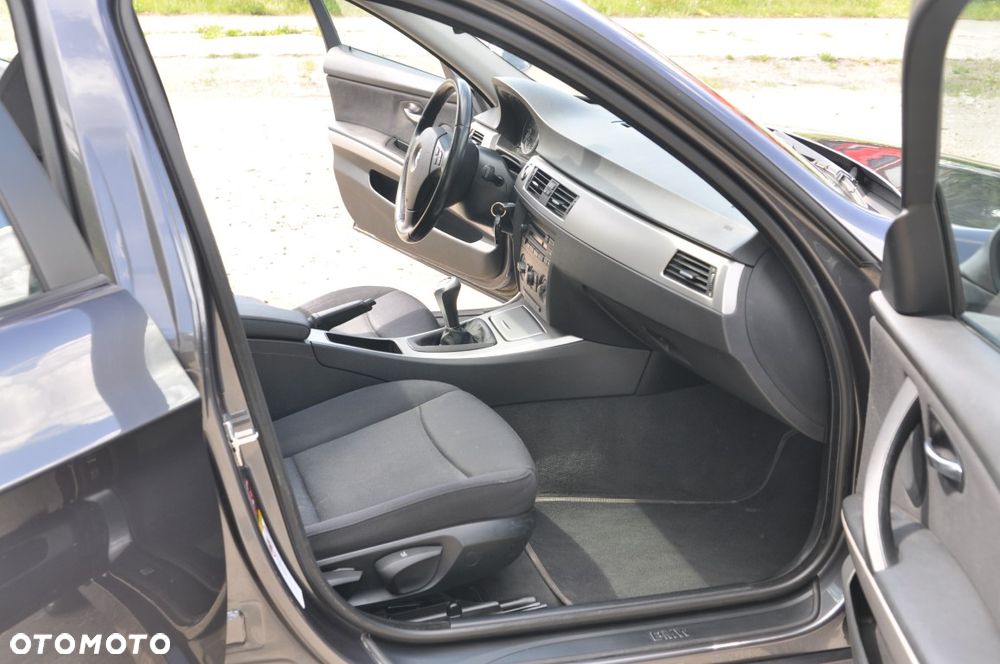 BMW Seria 3 320d DPF - 15