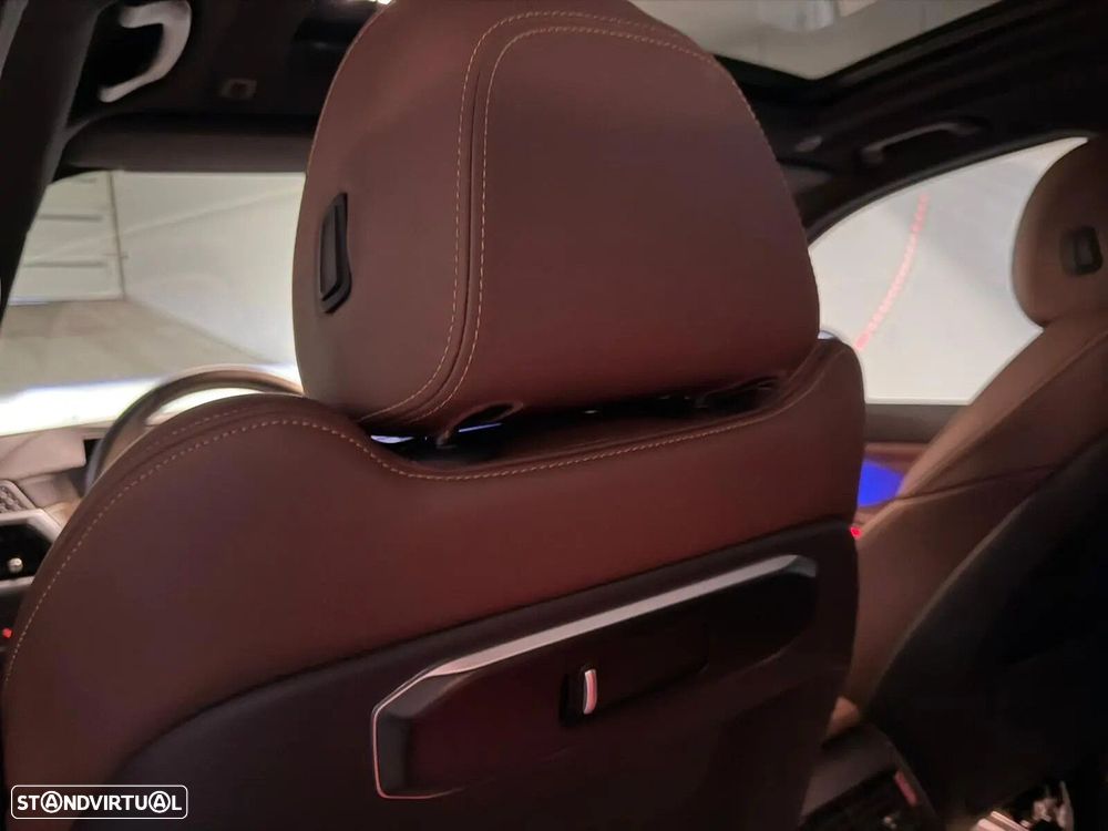 BMW X5 50 e xDrive Edição Desportiva M - 14