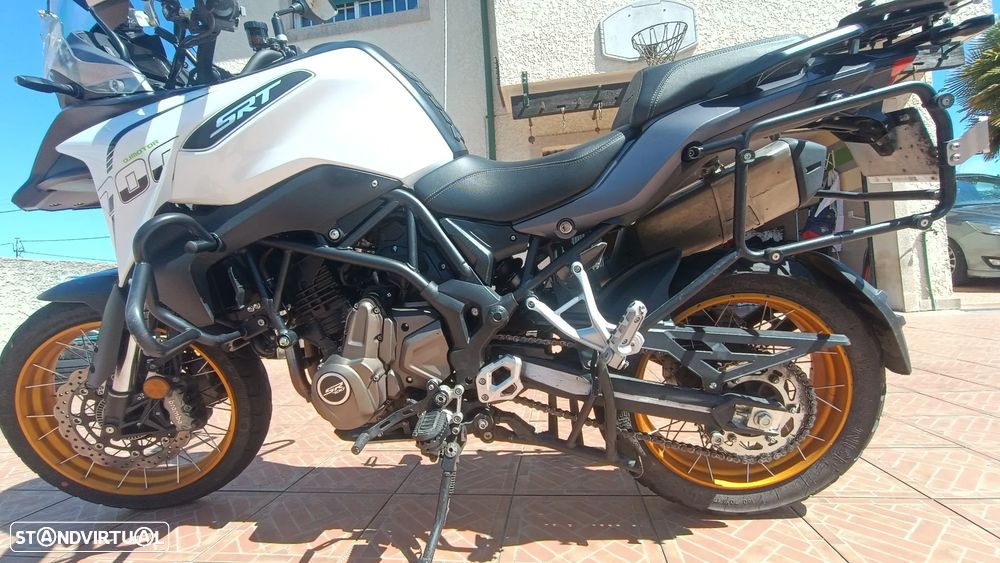 QJ Motor SRT 700X - 6