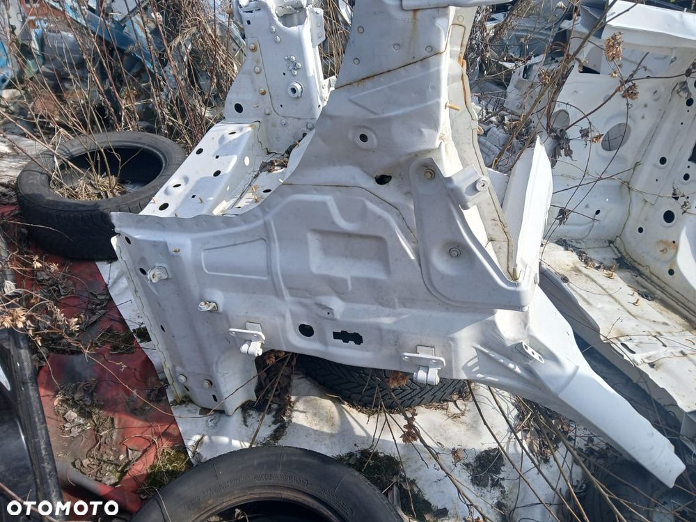 SŁUPEK A LEWY BMW X5 G05 F95 18- - 3