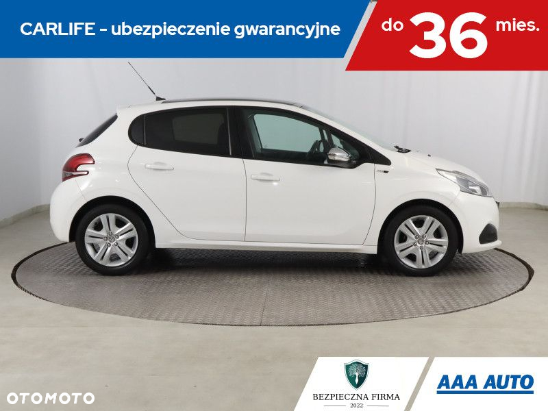 Peugeot 208 - 7
