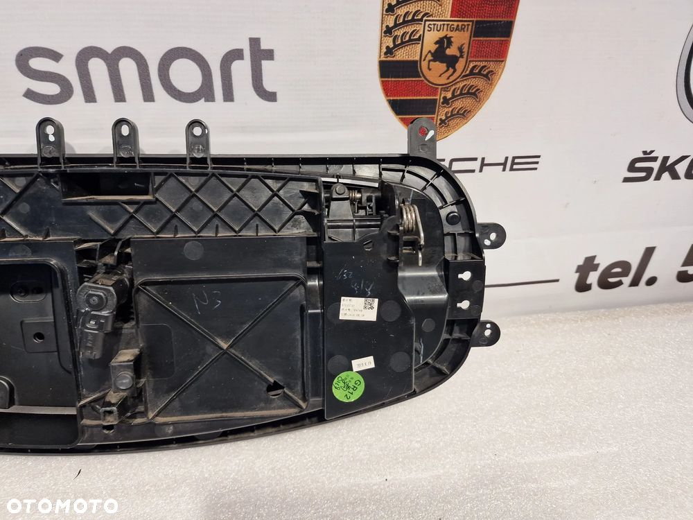 MG ZS EV ELECTRIC 20- ATRAPA / GRILL / GNIAZDO ŁADNE , NR 10749241 , NR AUKCJI GL823 - 8