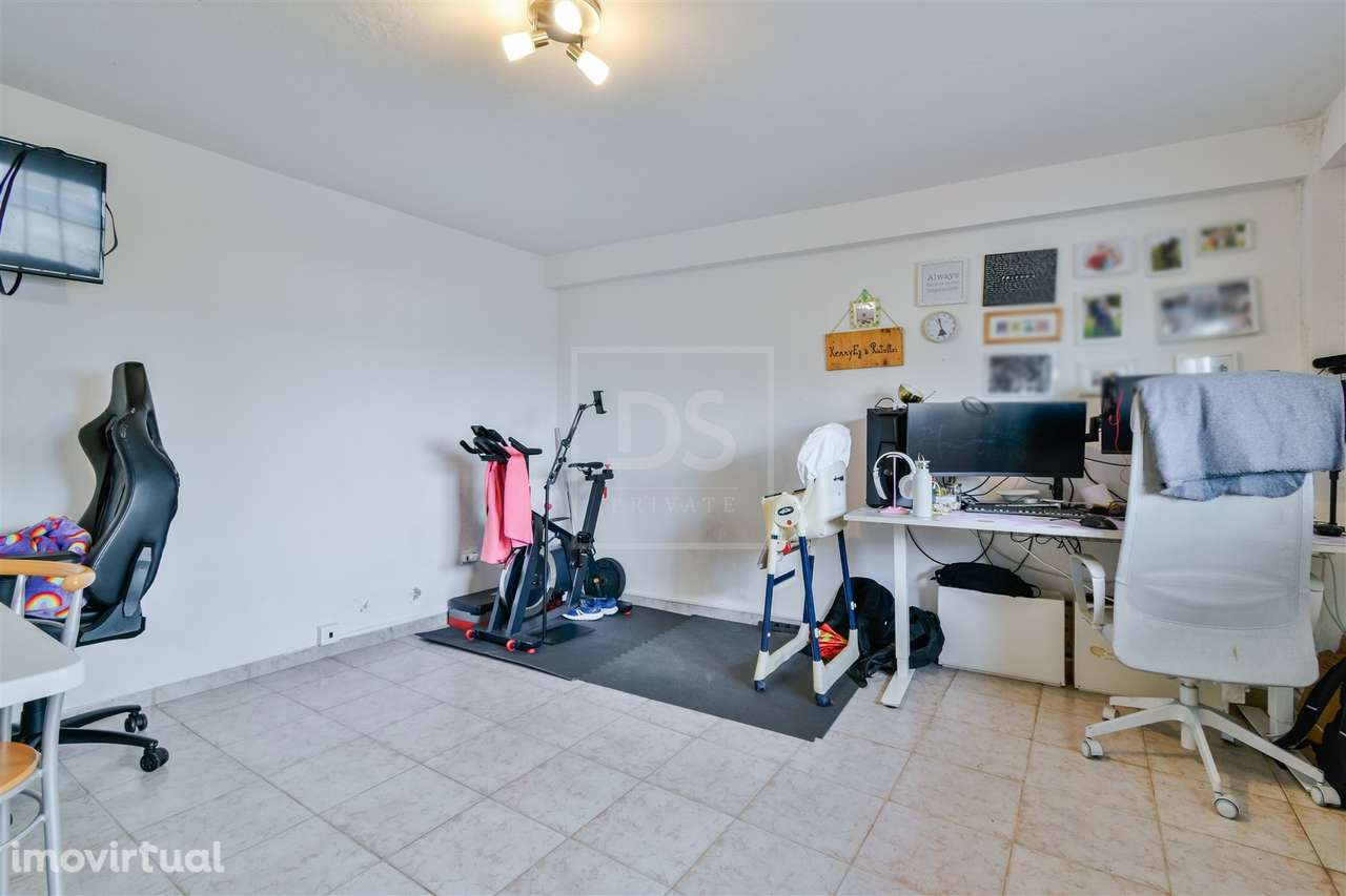 Moradia T3 com Garagem, Churrasqueira e Vista Desafogada sobre o Campo - Grande imagem: 4/41