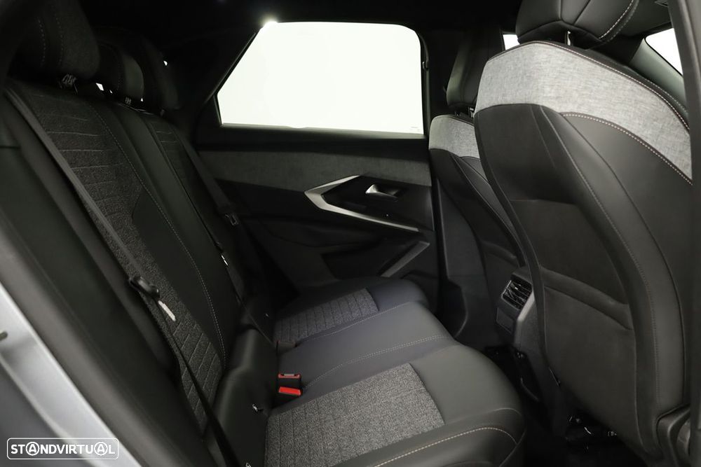Peugeot 3008 1.2 Hybrid Allure e-DCS6 - 21