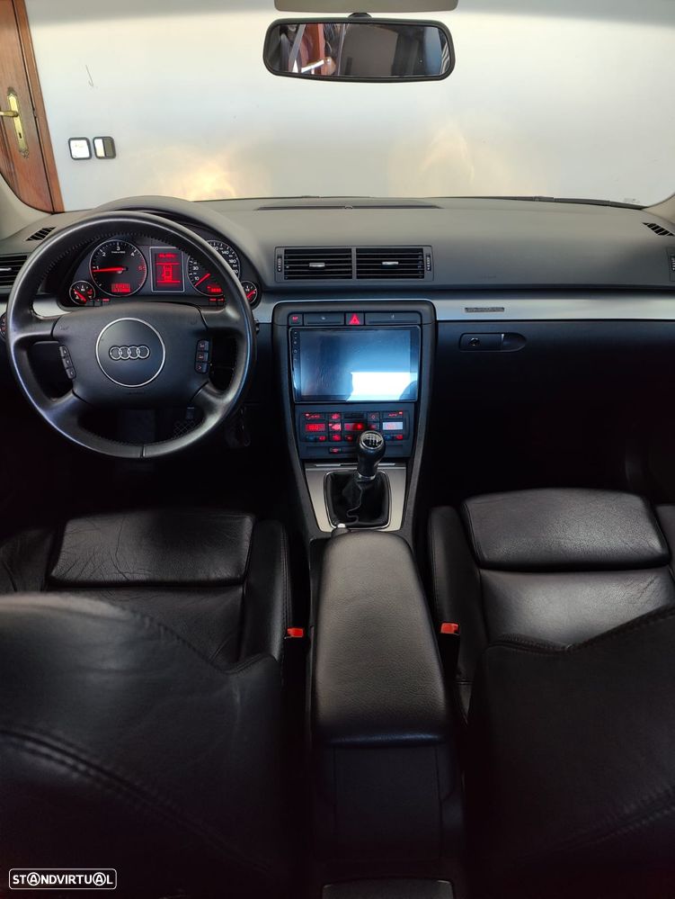 Audi A4 2.5 TDI quattro - 9