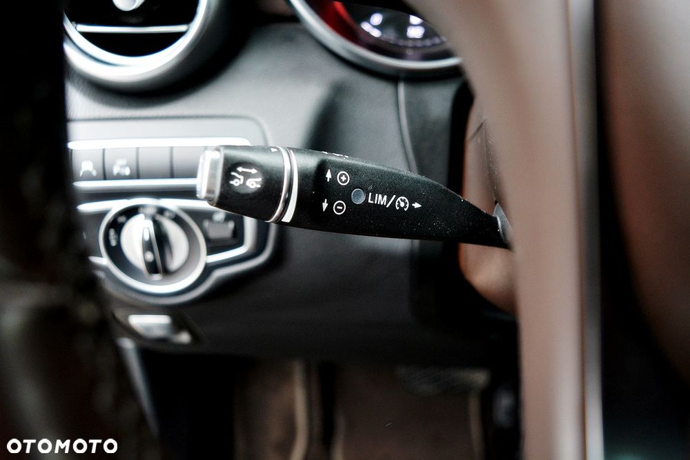 Mercedes-Benz GLC - 13