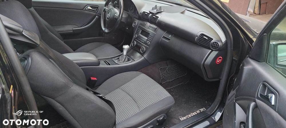 Mercedes-Benz Klasa C 230 Kompressor Sportcoupe - 9