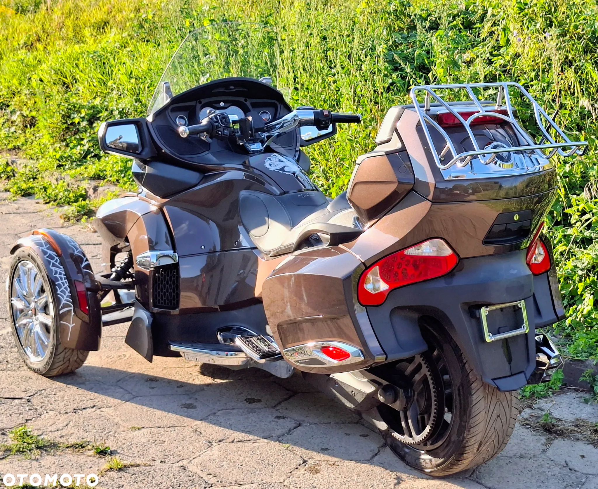 Can-Am Spyder - 12