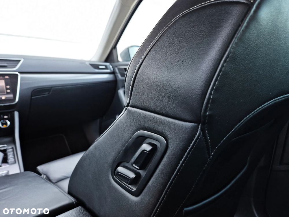 Skoda Superb 1.6 TDI Ambition DSG - 29