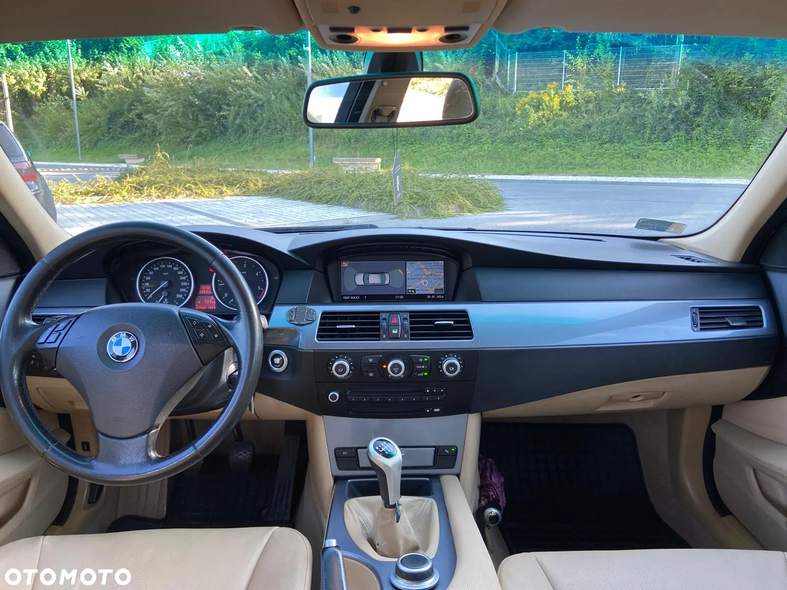 BMW Seria 5 520d - 13