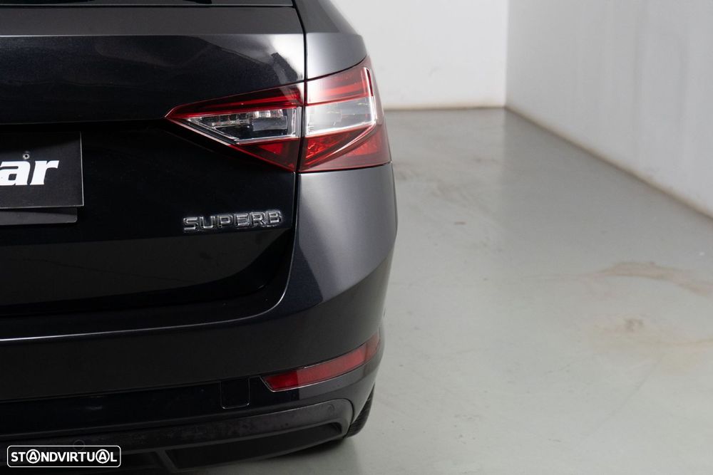 Skoda Superb Break 2.0 TDI Style DSG - 19