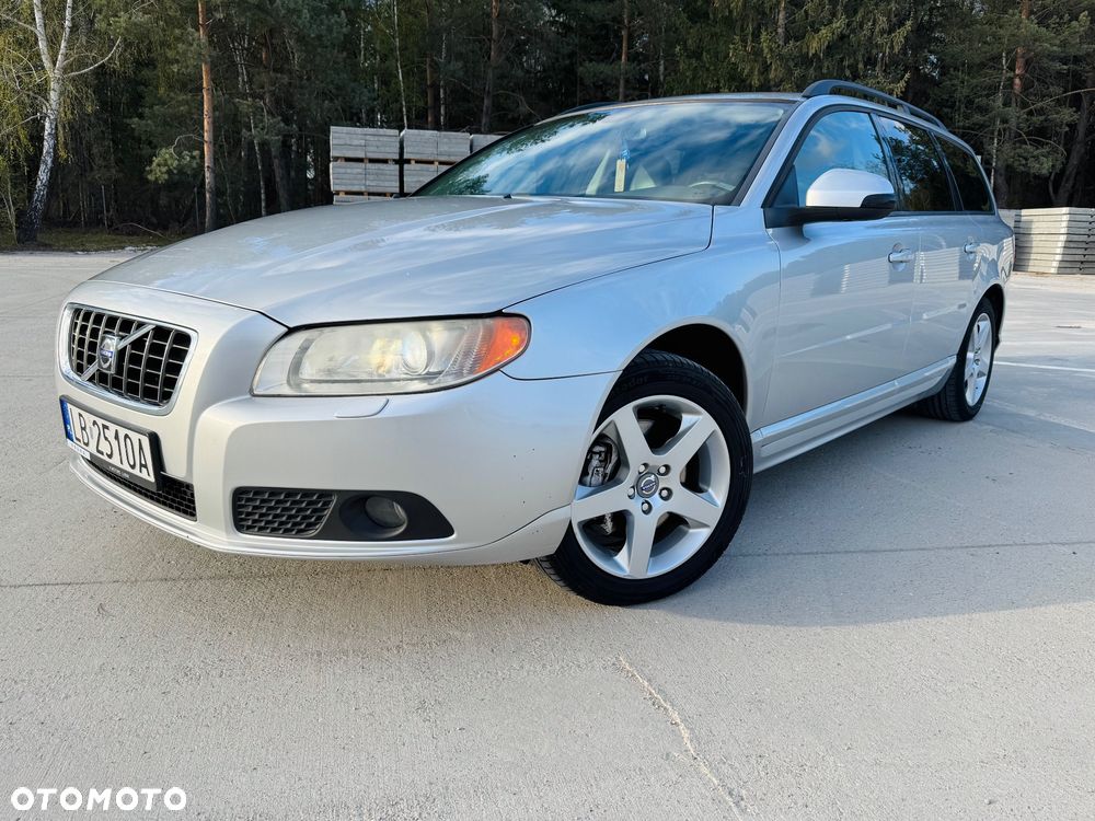 Volvo V70 2.5T Summum - 2