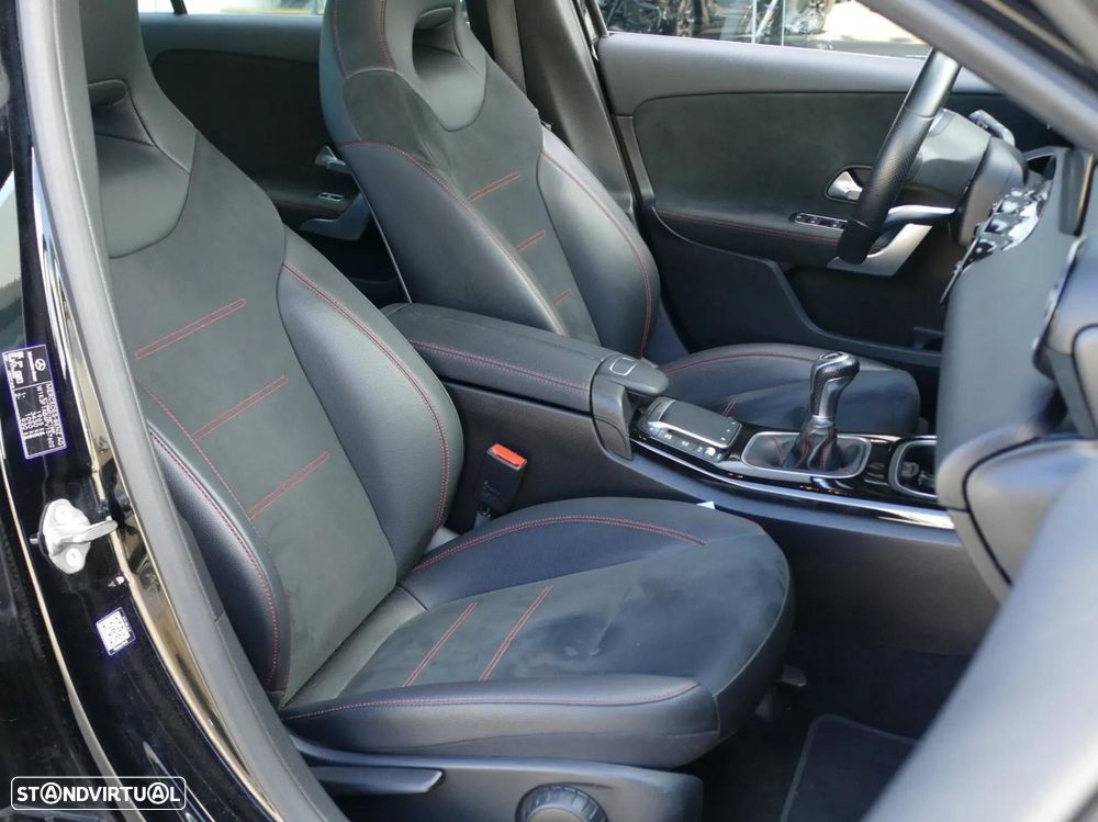 Mercedes-Benz A 180 d AMG Line - 30