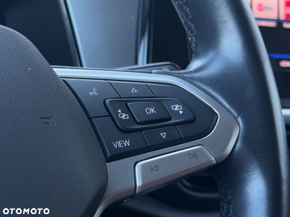 Volkswagen T-Roc - 17