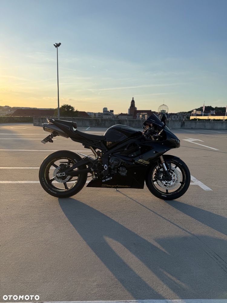 Triumph Daytona - 6