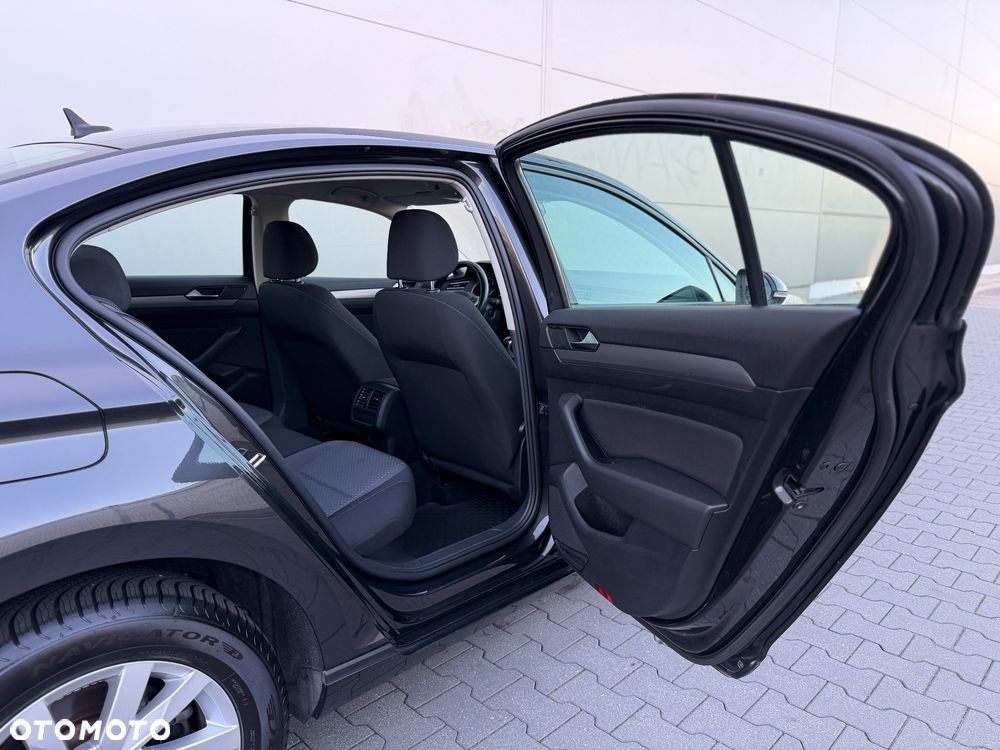 Volkswagen Passat 1.5 TSI EVO Business - 14