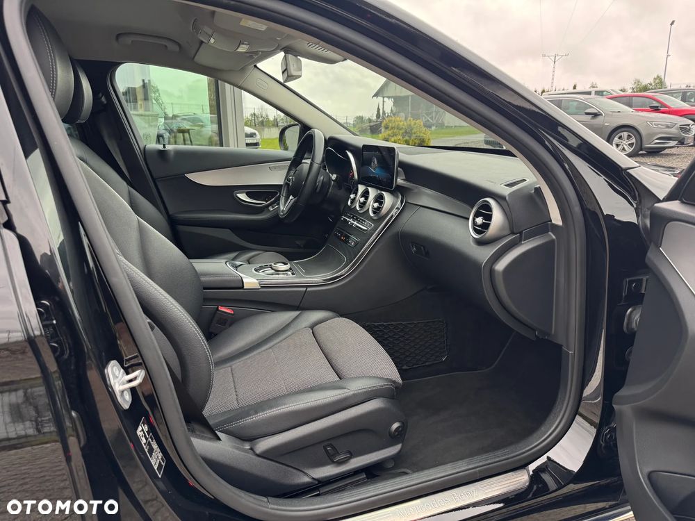 Mercedes-Benz Klasa C 220 d 9G-TRONIC Exclusive - 17