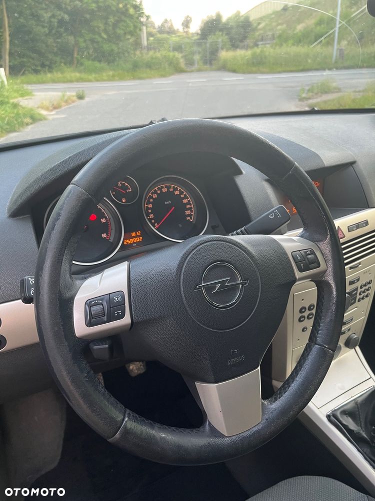 Opel Astra 1.3 CDTI Sport - 18