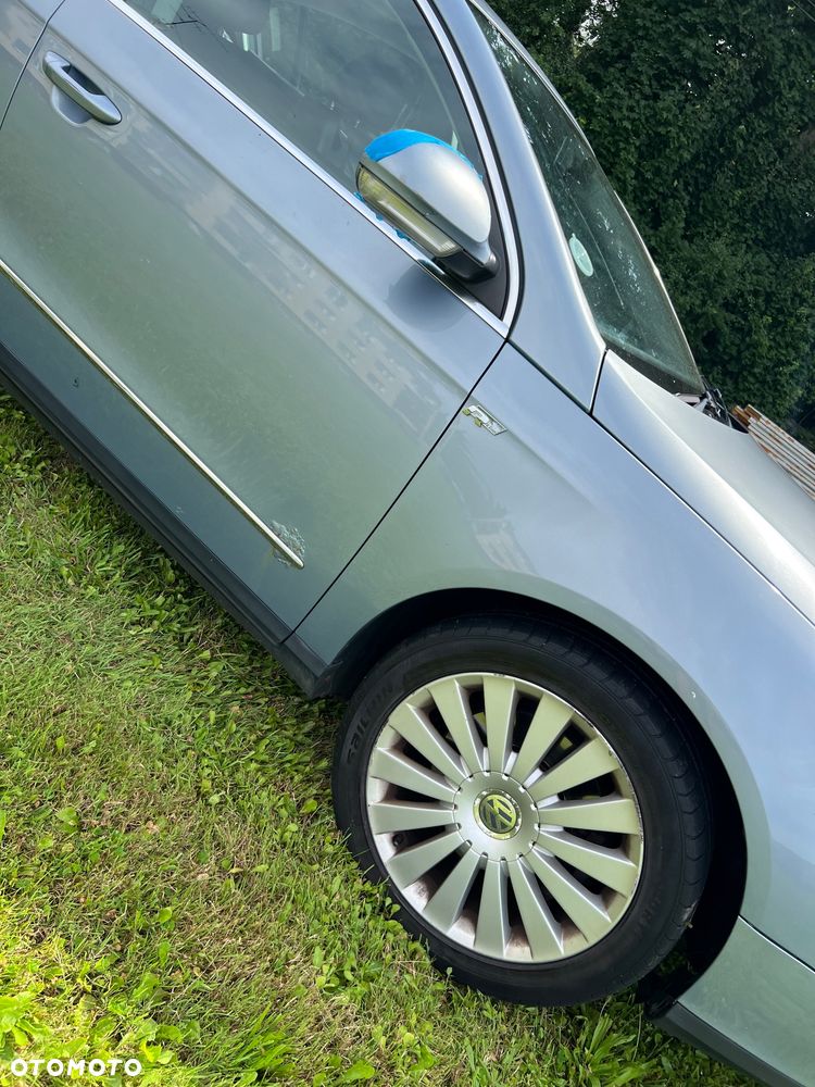 Volkswagen Passat 2.0 TDI DPF Highline - 11