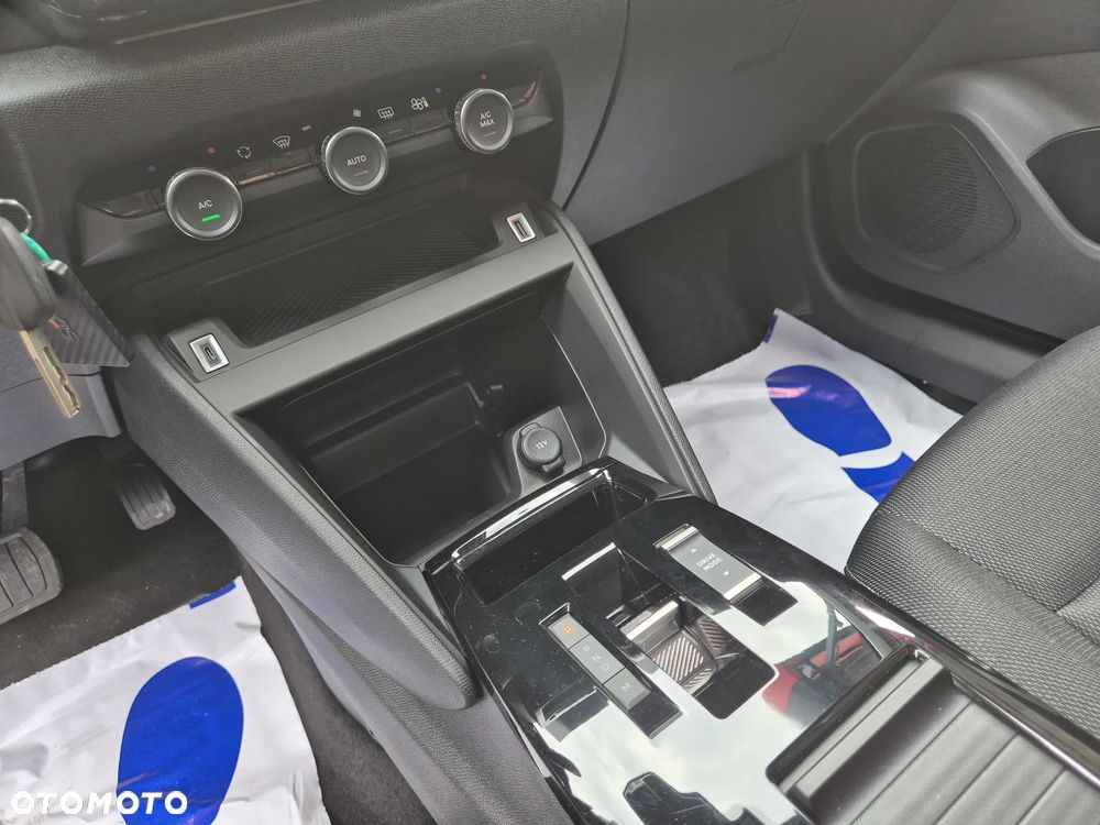 Citroën C4 1.2 mHEV Business Edition eDCT6 - 38