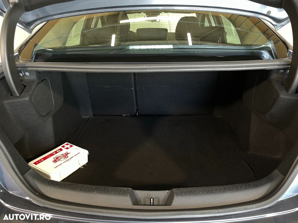 Renault Megane TCe 140 EDC GPF Equilibre - 13