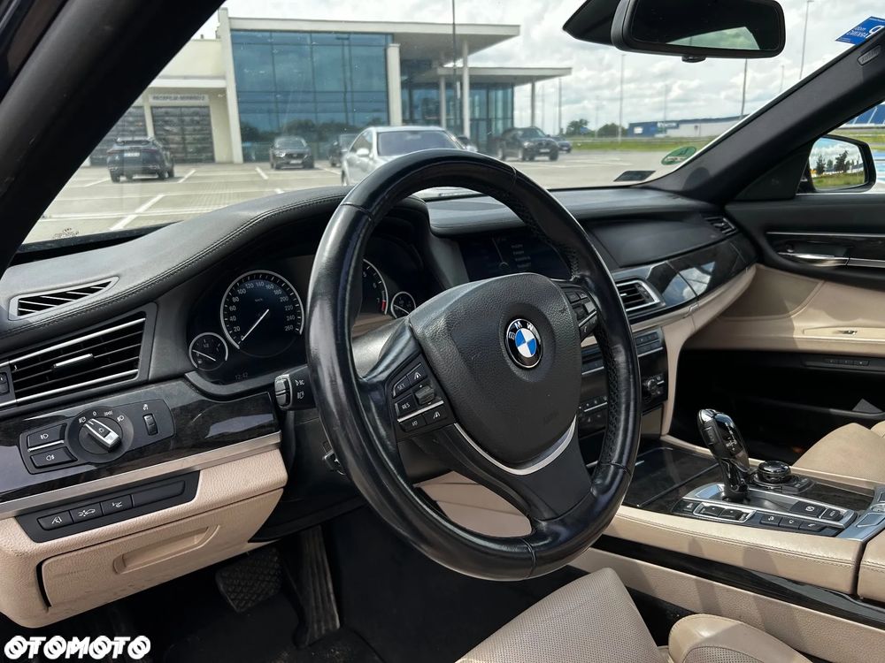BMW Seria 7 - 9