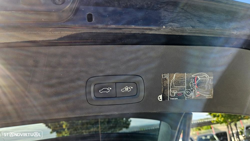 Volvo XC 40 1.5 T5 PHEV Momentum Plus - 13