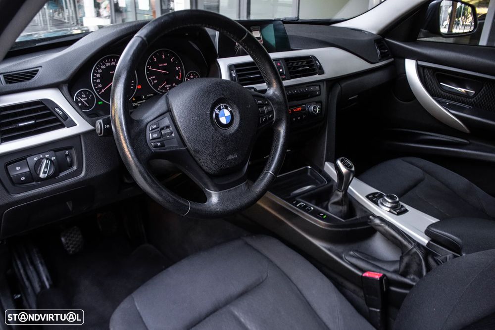 BMW 320 d Efficient Dynamics Edition - 21