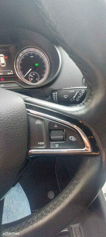 Skoda Octavia 1.6 TDI DSG Ambition - 15