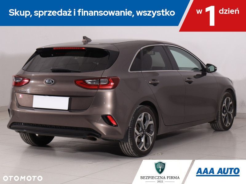 Kia Ceed - 7
