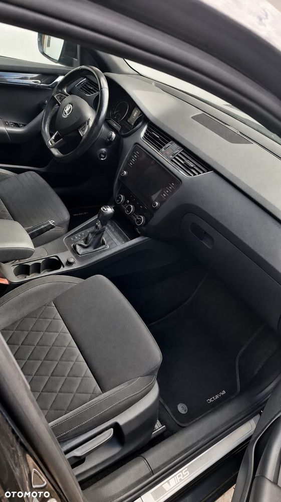 Skoda Octavia 2.0 TDI RS Challenge DSG - 27