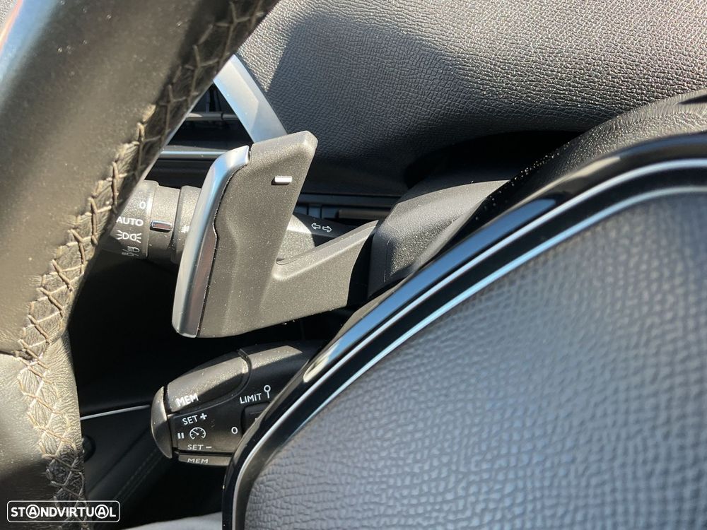 Peugeot 3008 1.5 BlueHDi Allure Pack EAT8 - 21