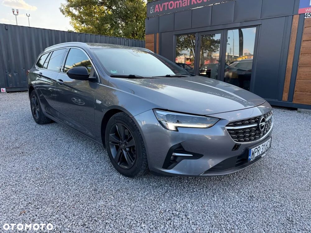 Opel Insignia - 1