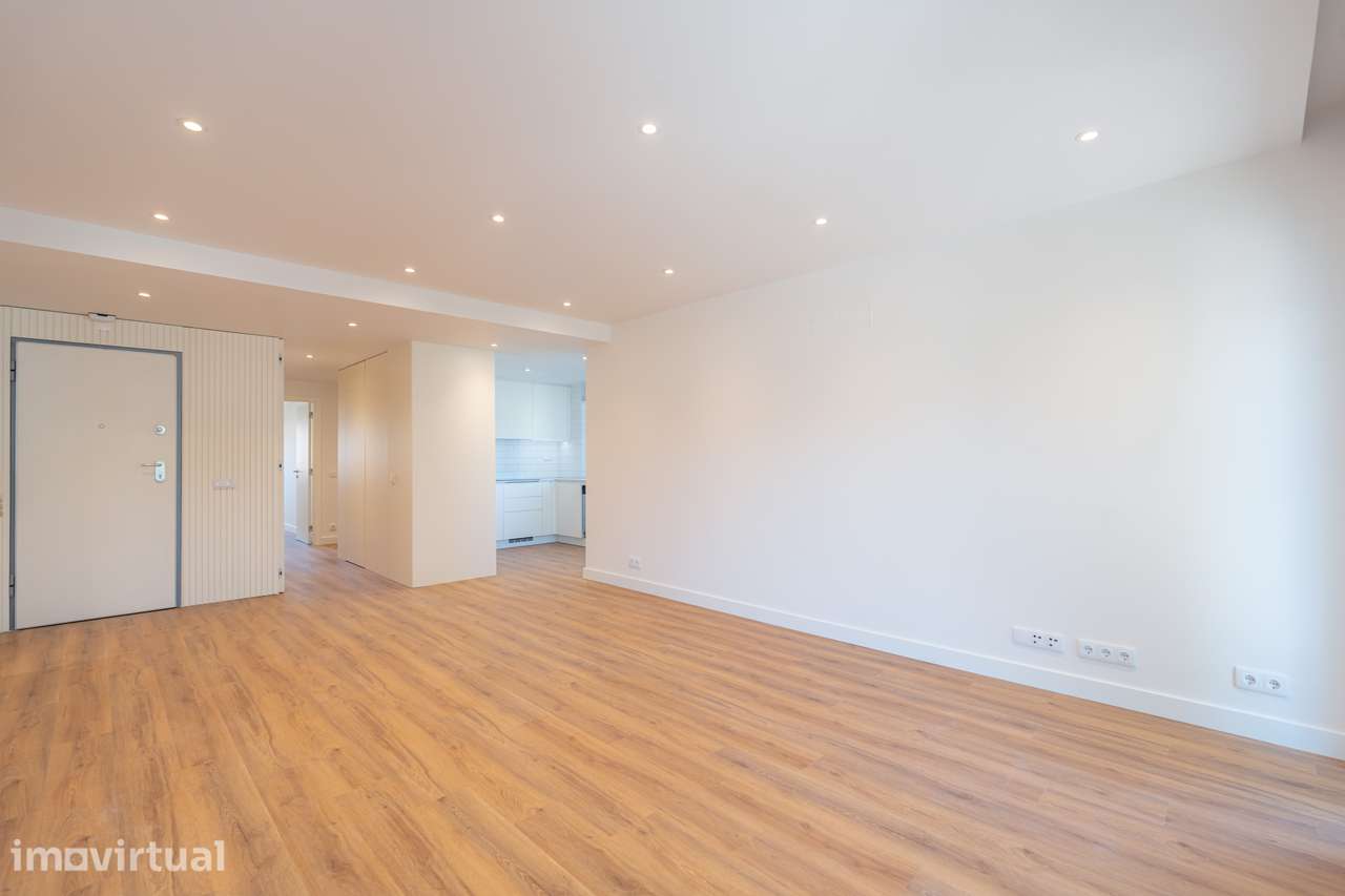 Apartamento T3 totalmente remodelado em Coimbra (Coimbra Shopping) - Grande imagem: 2/16