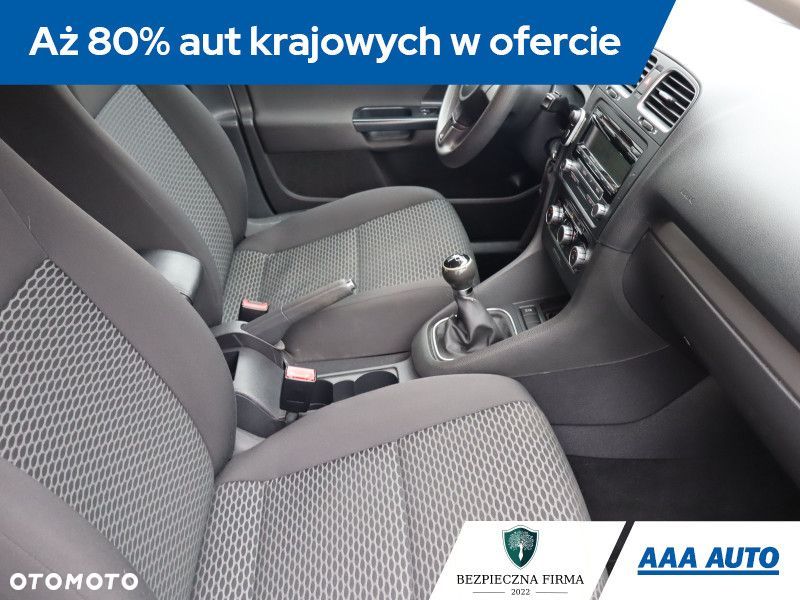 Volkswagen Golf - 10