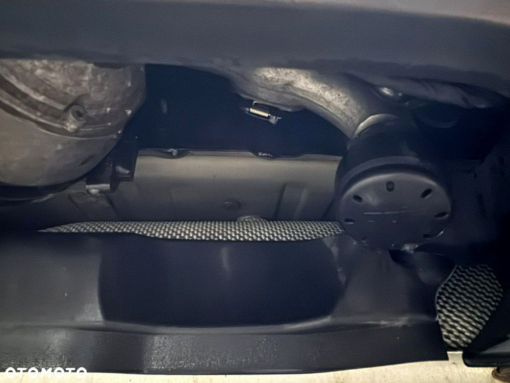 Mercedes-Benz GLC 300 e 4-Matic - 33