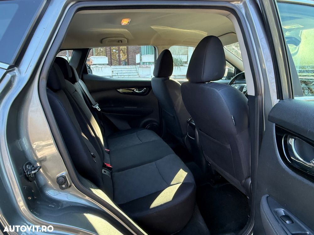 Nissan Qashqai 1.6 DCI Xtronic ACENTA - 14
