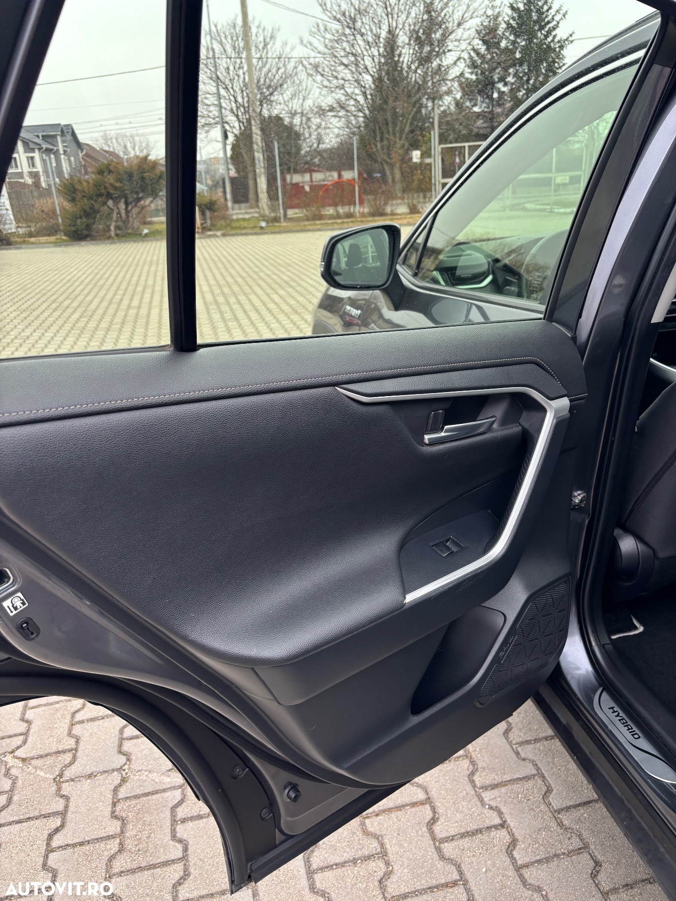 Toyota RAV4 - 16