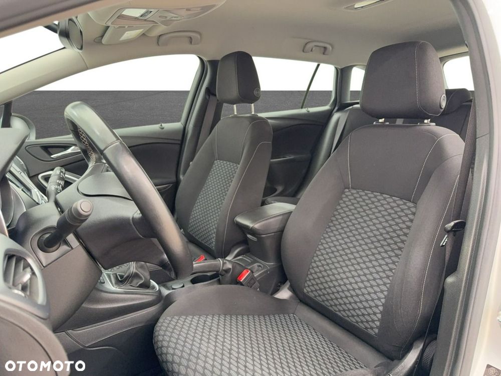 Opel Astra - 11
