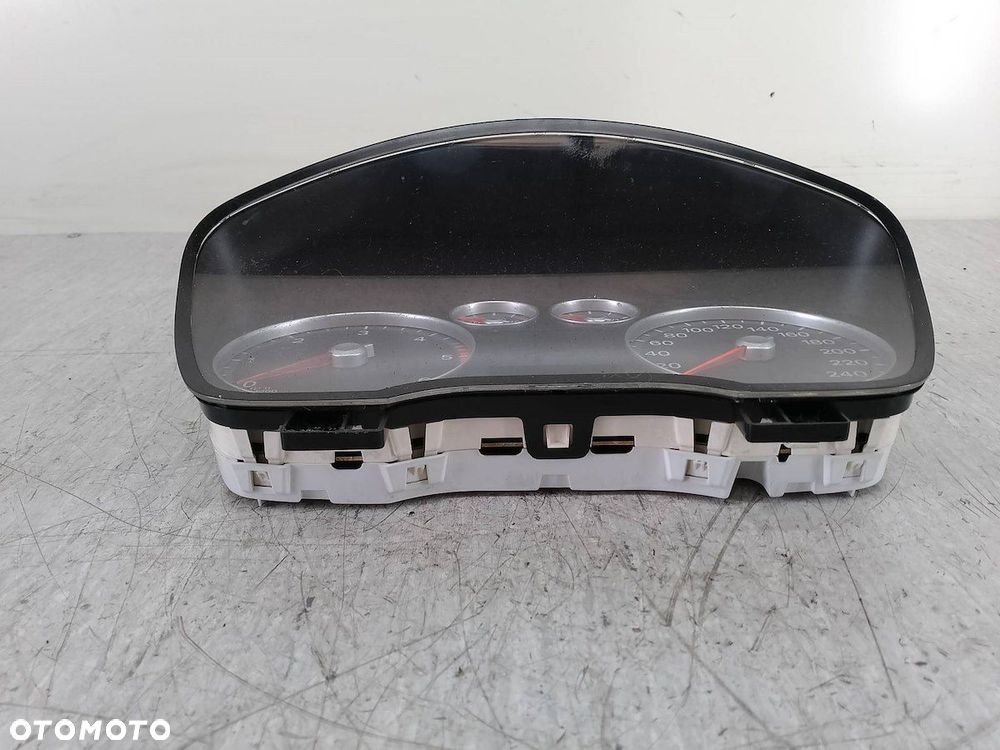 LICZNIK FORD C-MAX I 4M5T-10849GM 1.6 TDCI - 6