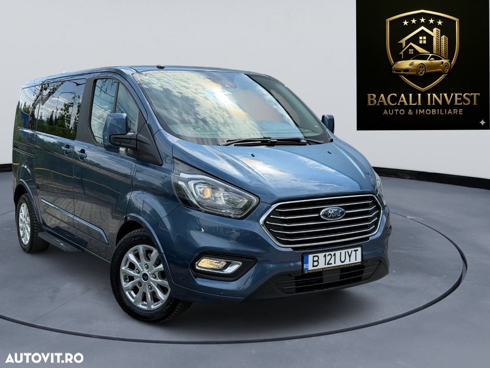 Ford Tourneo Custom - 1