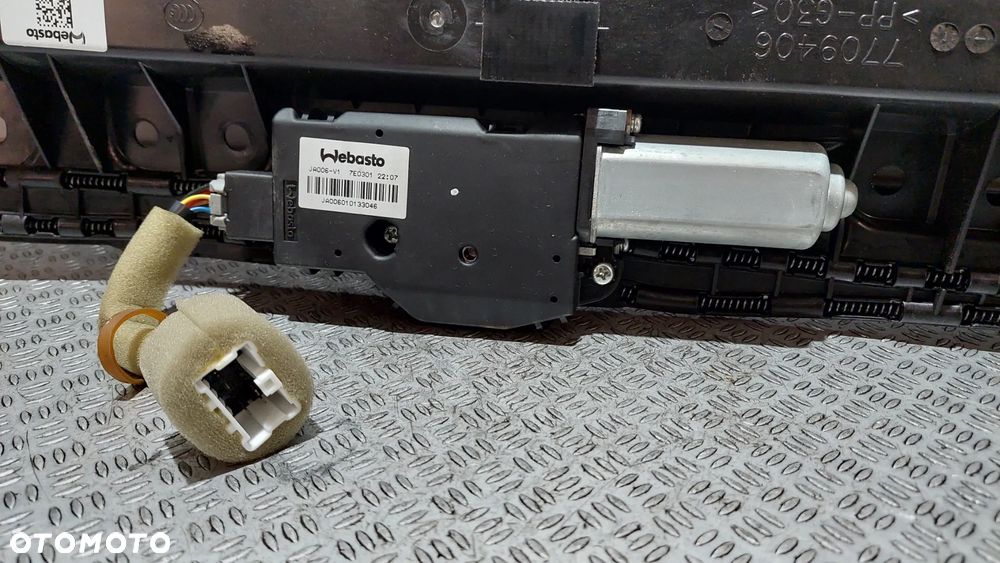 Szyberdach z silniczkiem Nissan Navara R 2017 (uszkodzona jedna szyna) - 4