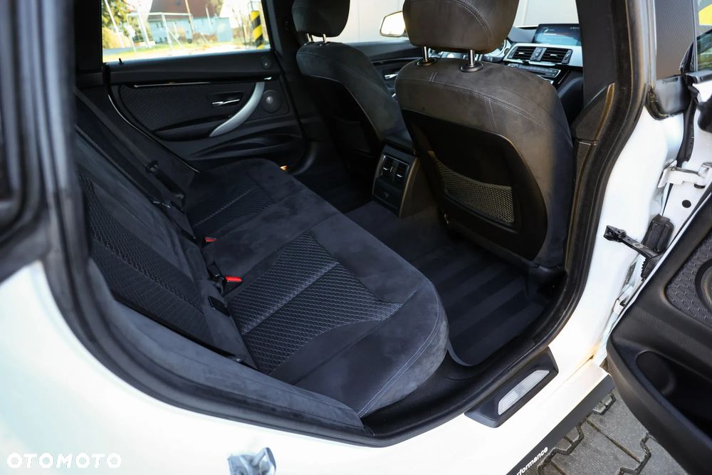 BMW Seria 3 330i M Sport Shadow sport - 26