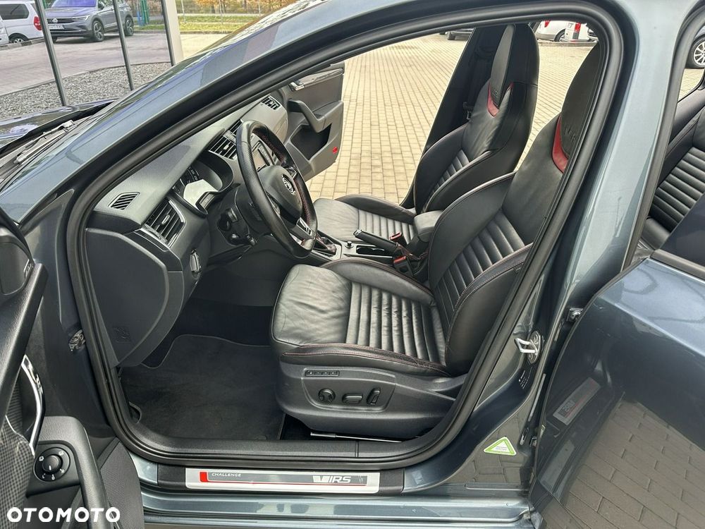 Skoda Octavia 2.0 TDI DSG RS - 12