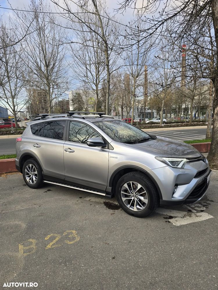 Toyota RAV4 - 1