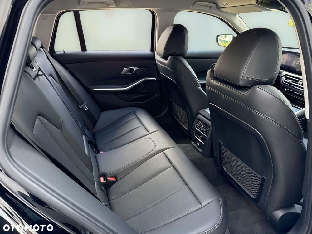 BMW Seria 3 - 15