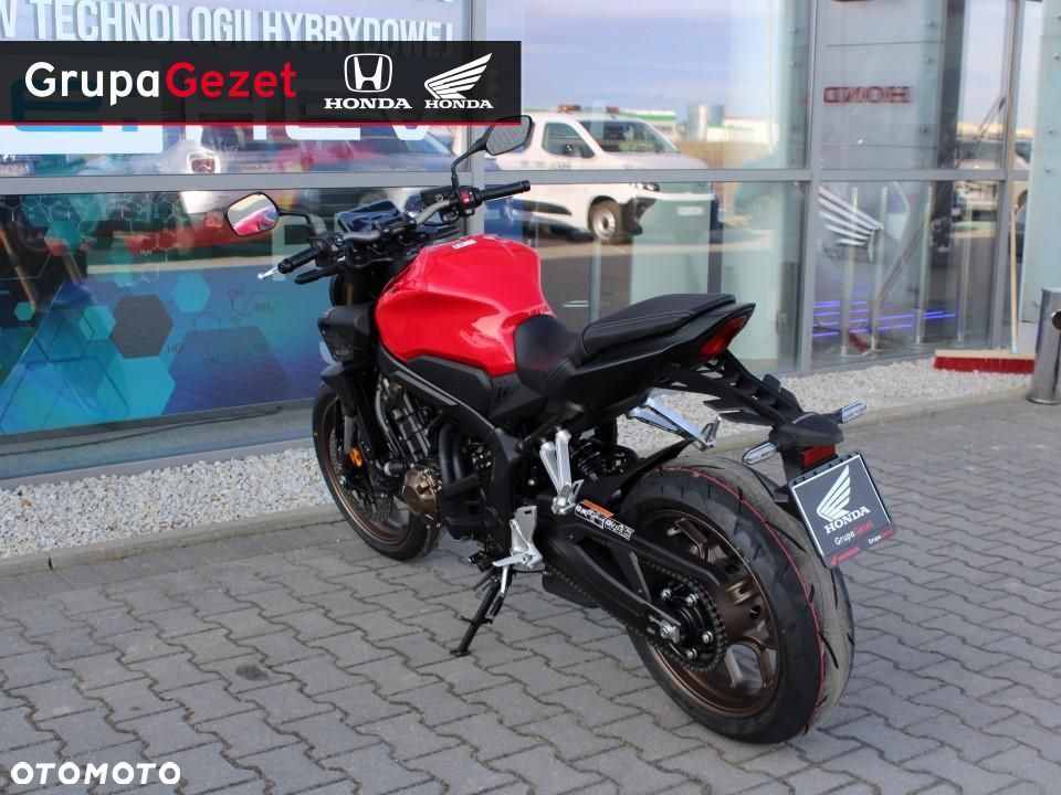 Honda CB - 8