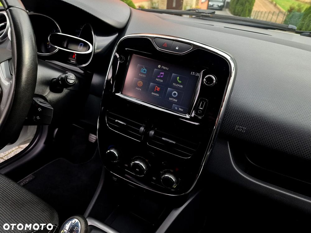 Renault Clio 1.2 16V Techno Feel - 24