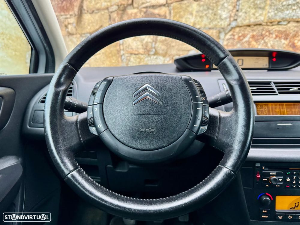 Citroën C4 1.6 HDi FAP Exclusive - 23