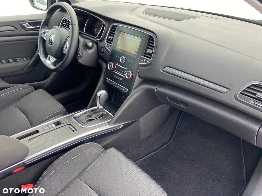 Renault Megane ENERGY TCe 130 EDC LIMITED - 26